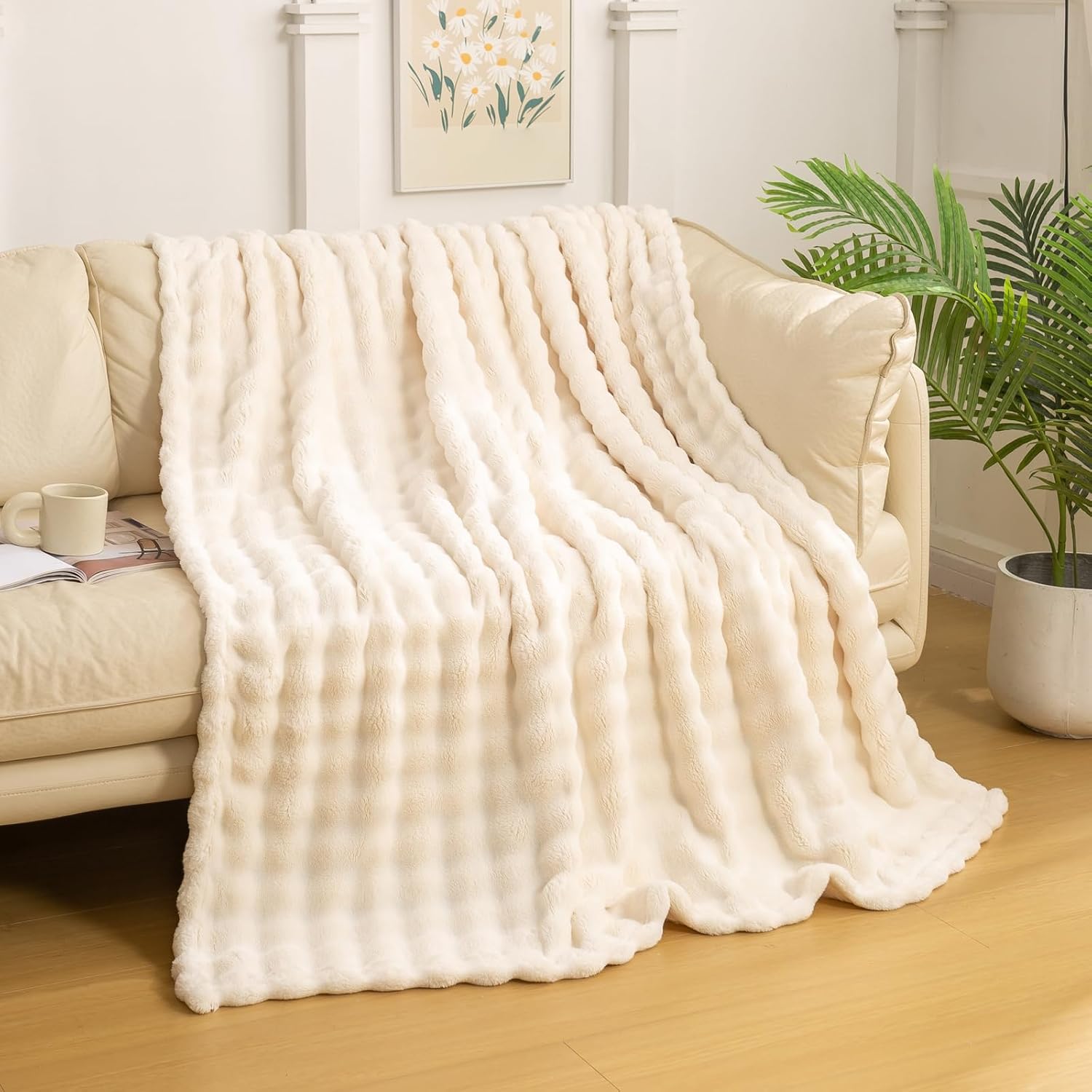YUSOKI 3D Fleece Bubble Throw Blanket